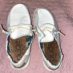 Hey Dude’s Womens loafers. Size 8